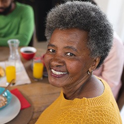 Be sure to eat a soft diet in the first few days after dental implant surgery